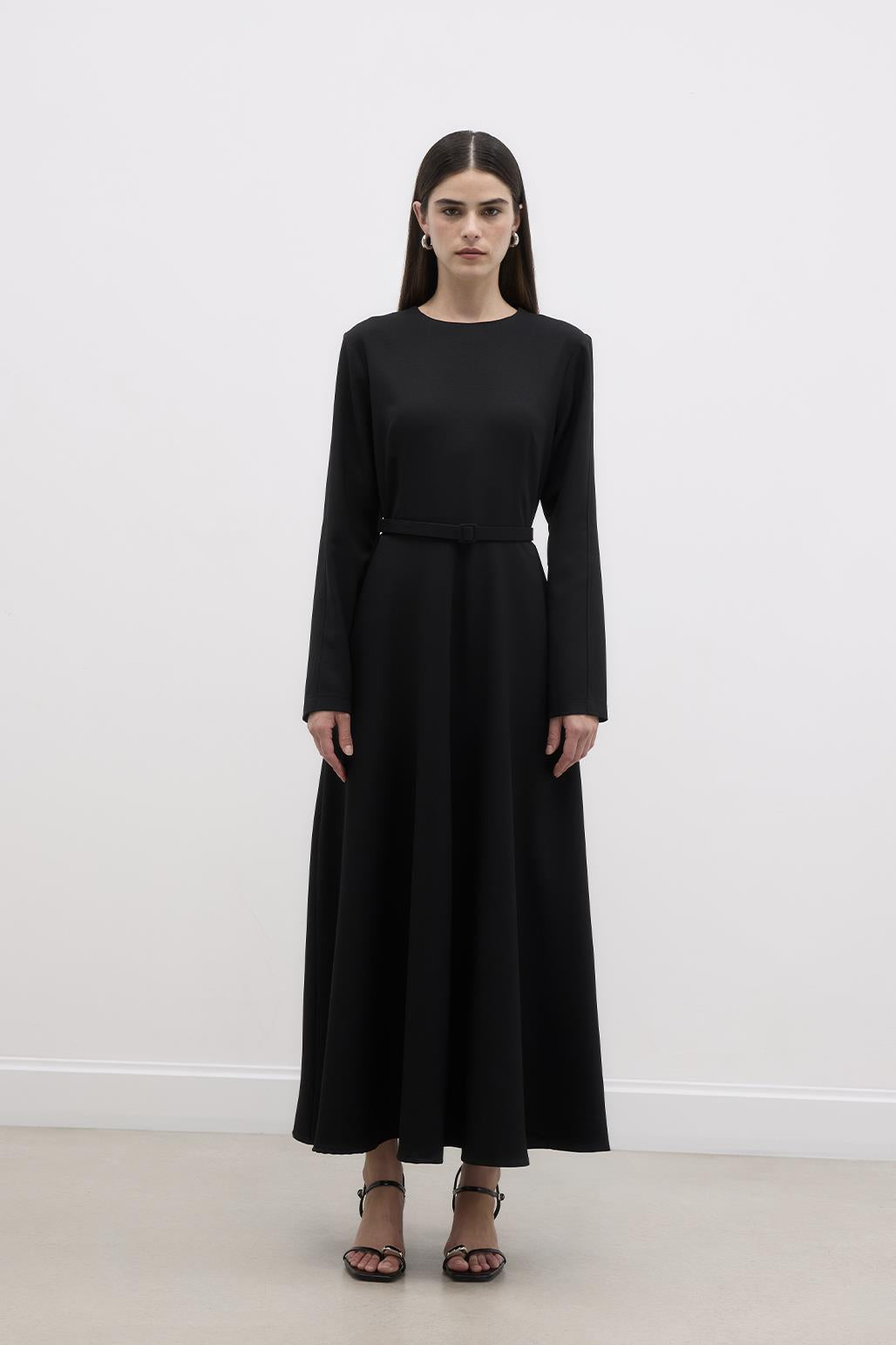 Arched Long Bell Dress Black