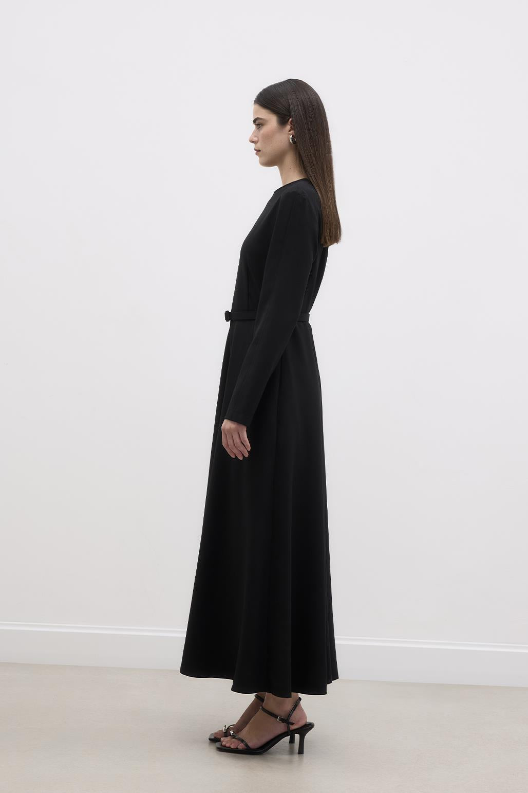 Arched Long Bell Dress Black