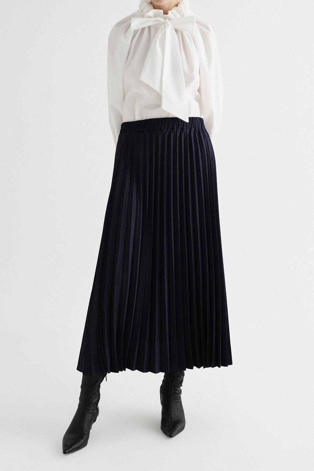 Athens Pleated Long Skirt Navy Blue