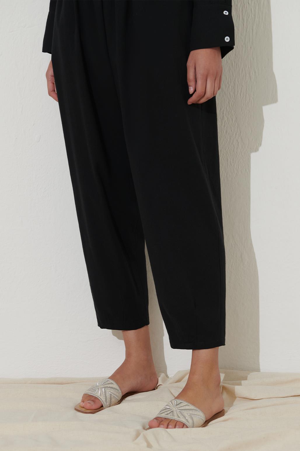 Elastic Waist Seamed Trousers Black