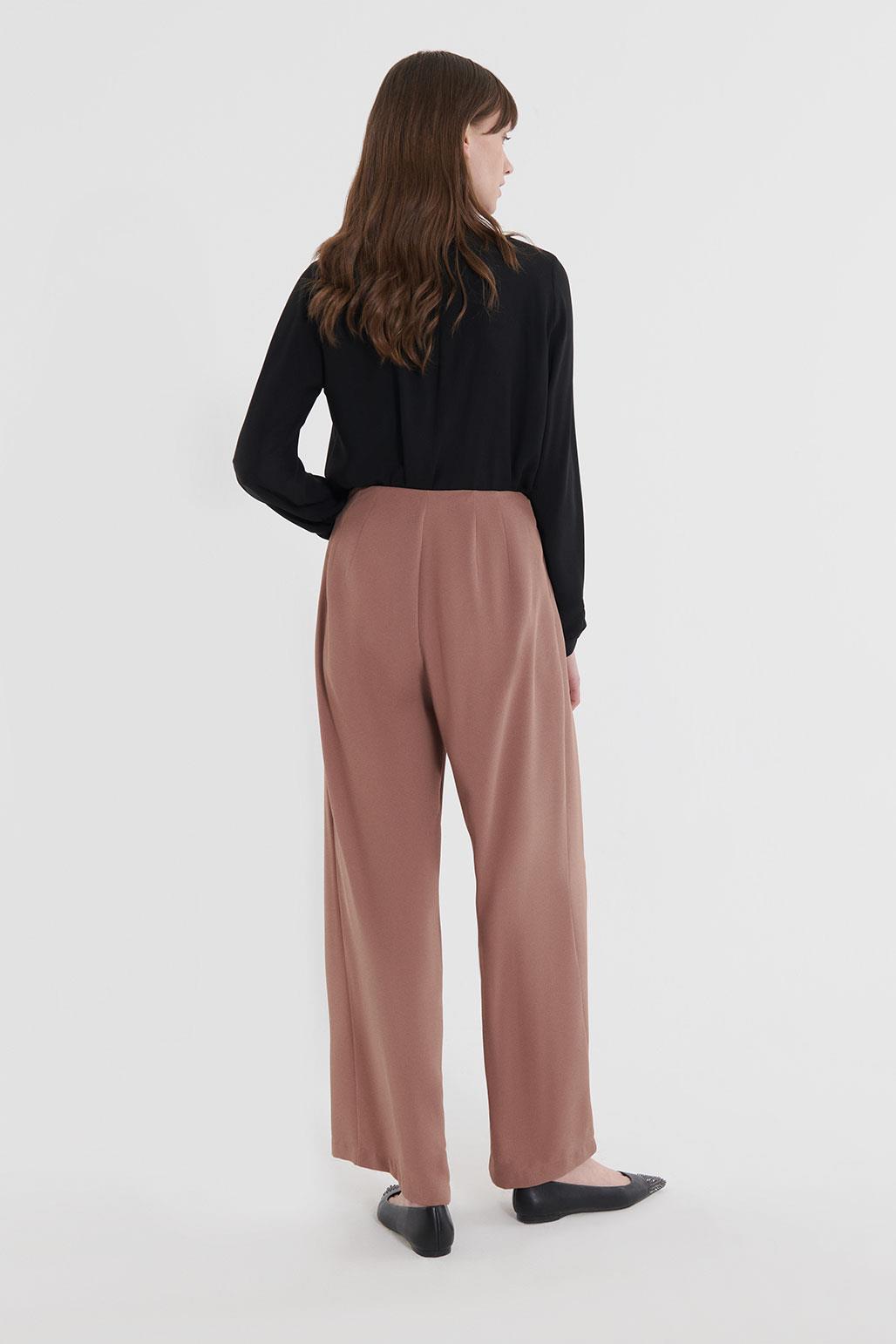 Loose Fit Crease-Leg Trousers Brown