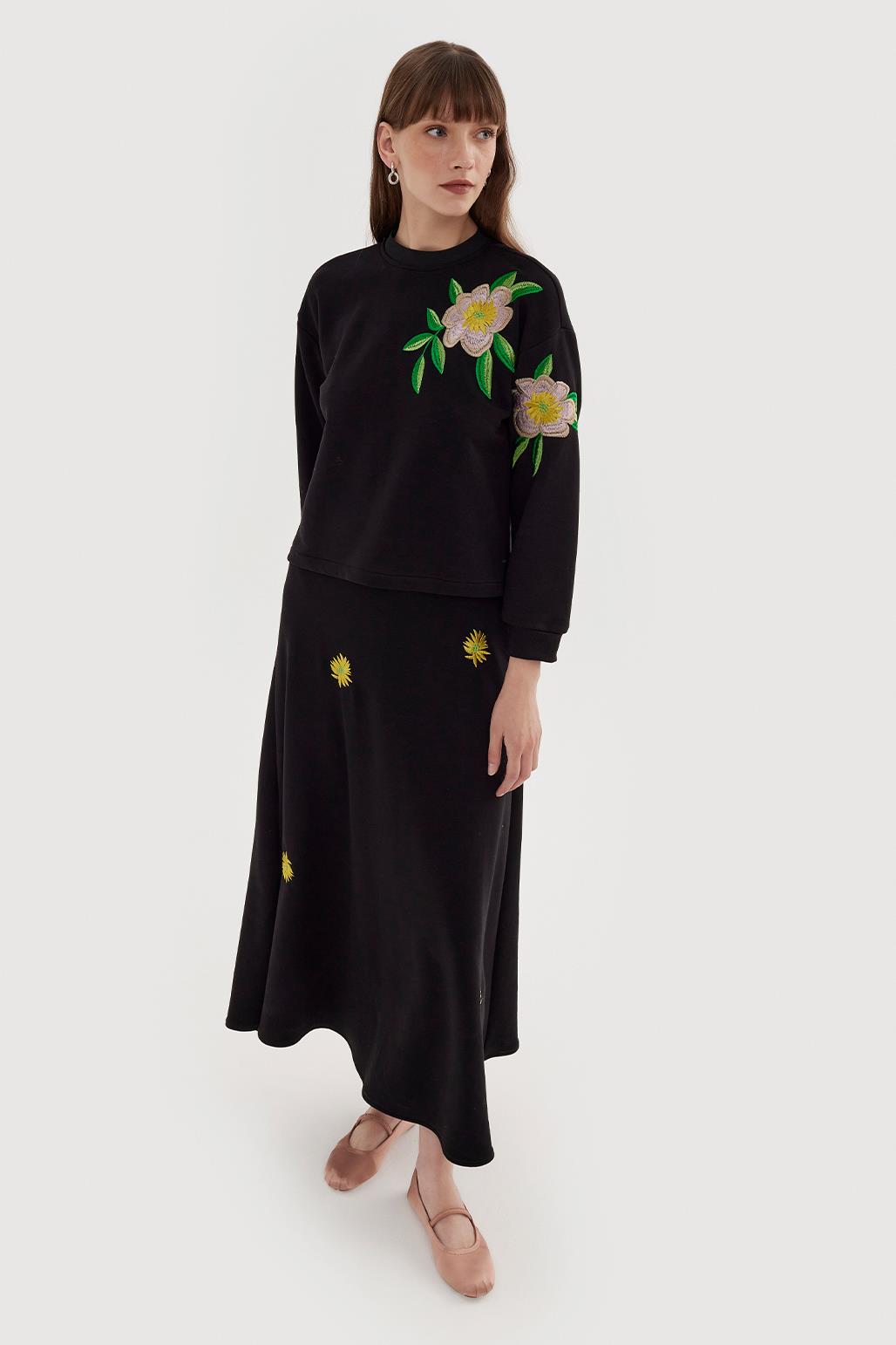 Flower Embroidery Hoodie and Flared Skirt Set Black