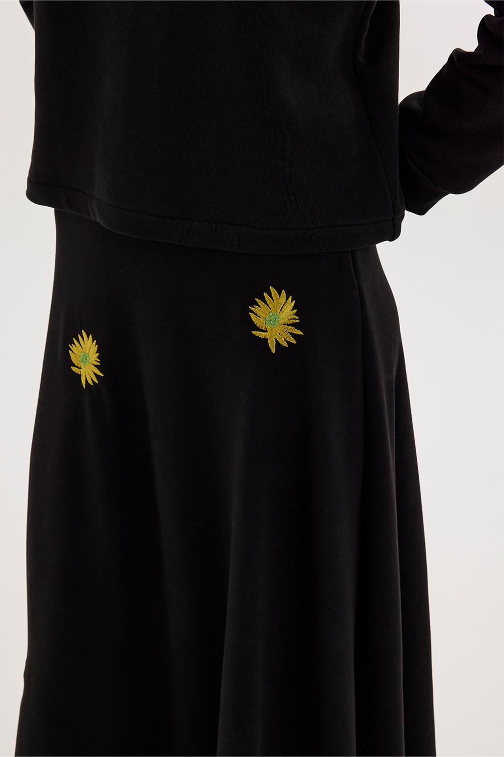 Flower Embroidery Hoodie and Flared Skirt Set Black