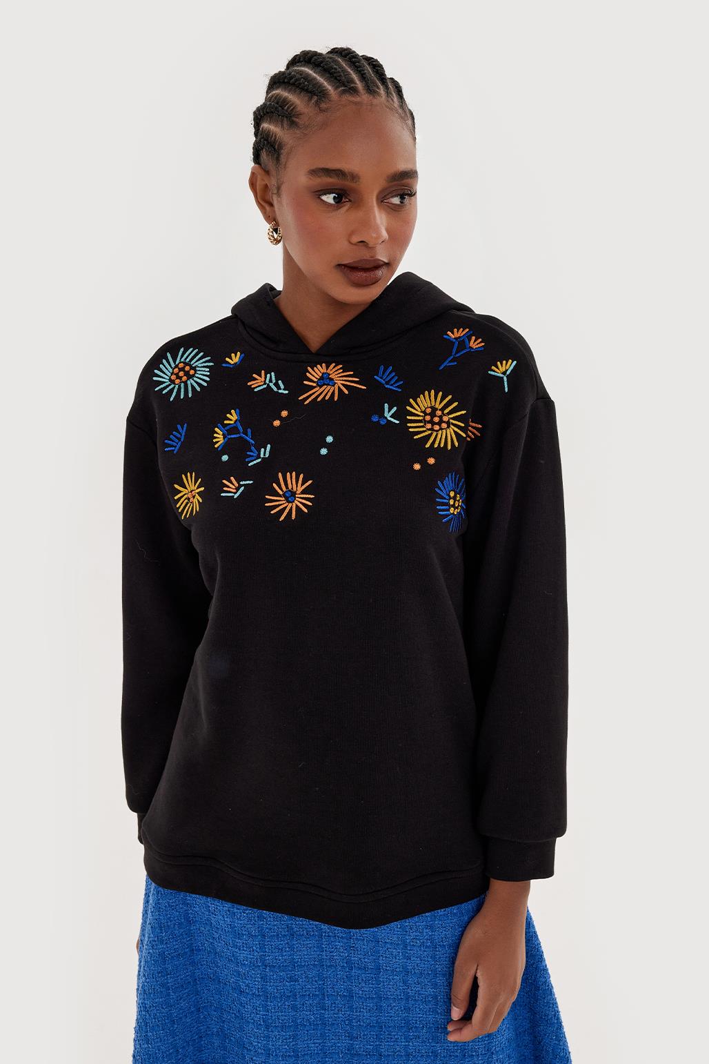 Sweatshirt with clearance embroidered flowers