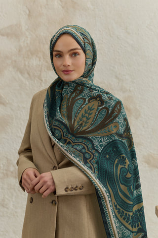 Cupra Prive Patterned Shawl Blossom Emerald