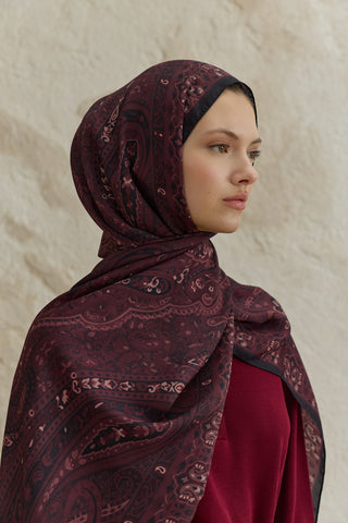 Cupra Prive Patterned Scarf Saga Plum Purple