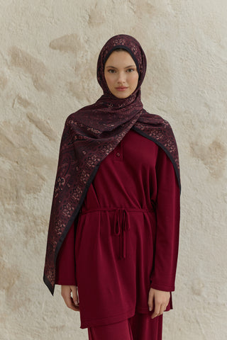 Cupra Prive Patterned Scarf Saga Plum Purple