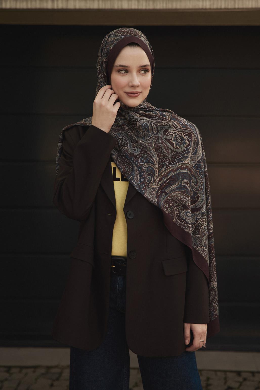 Deluxe Patterned Scarf Laal