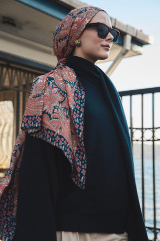 Deluxe Patterned Scarf Pooja