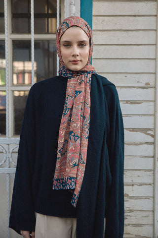 Deluxe Patterned Scarf Pooja