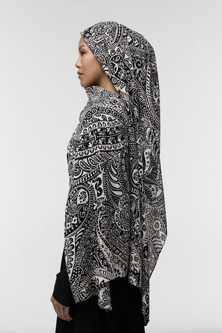 Deluxe Patterned Scarf Richa