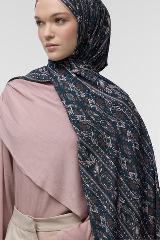 Deluxe Patterned Scarf Smita