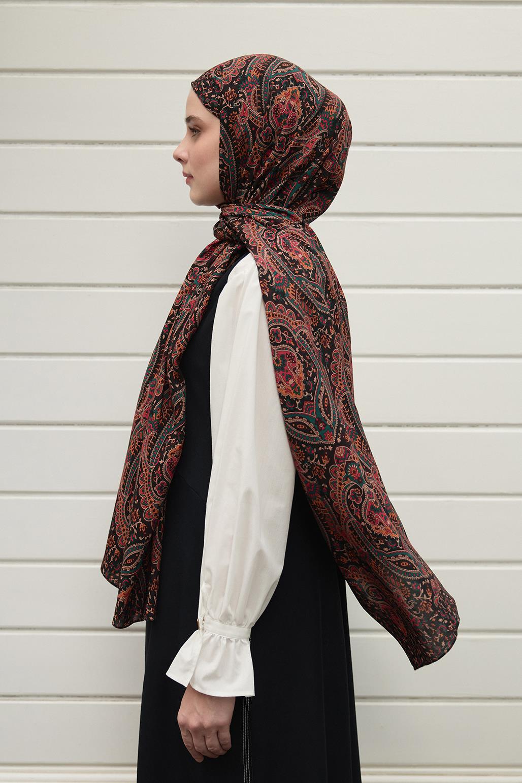 Deluxe Patterned Scarf Vena