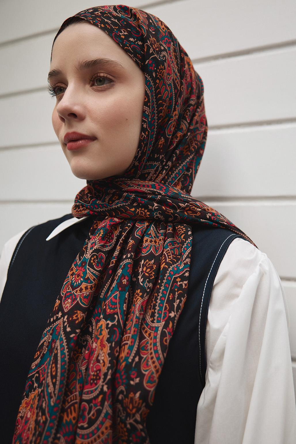 Deluxe Patterned Scarf Vena