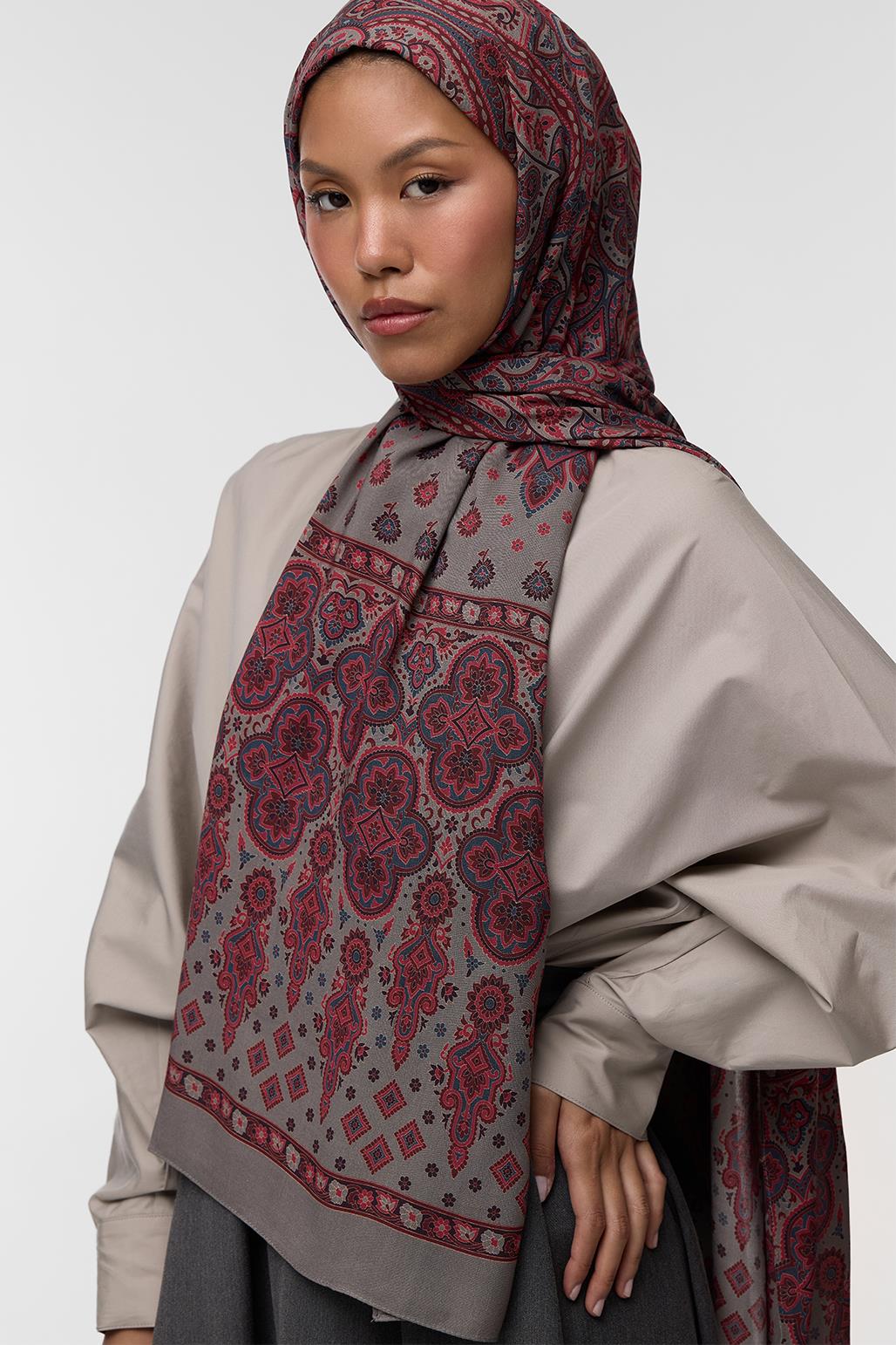 Deluxe Patterned Scarf Vinita