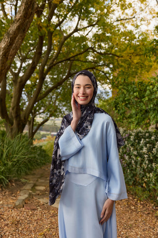 Deluxe Summer Flow Scarf Navy Blue