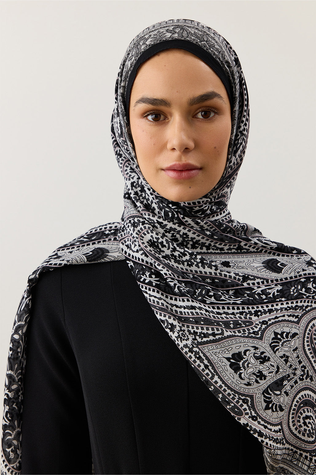 Deluxe Summer Scarf Eva Black