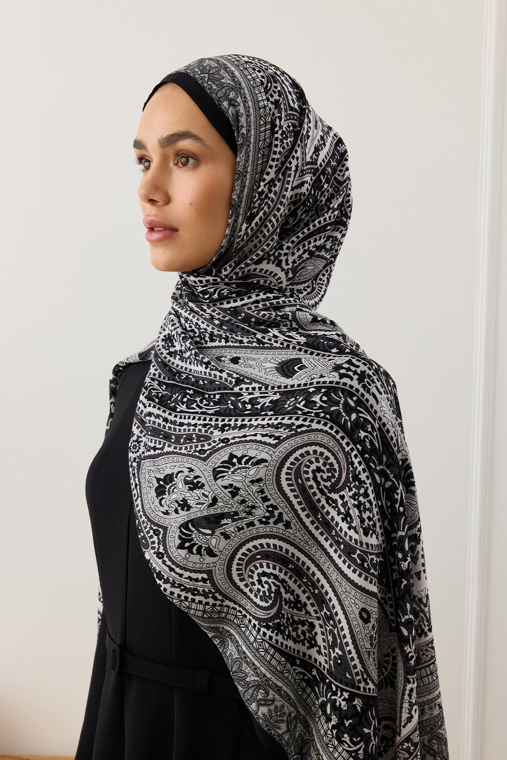 Deluxe Summer Scarf Eva Black