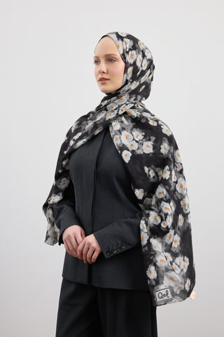 Deluxe Summer Scarf Soil Black Patterned