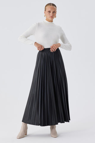 Pleated Leather Skirt Black