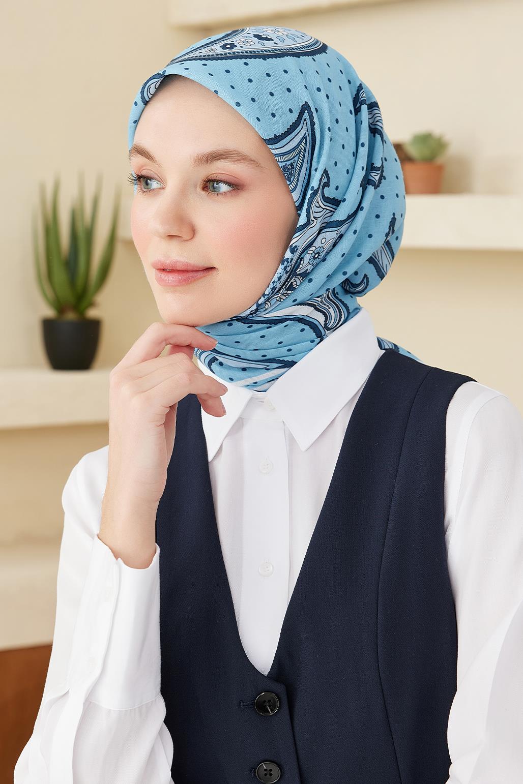 Patterned Cotton Square Scarf Blue Dream