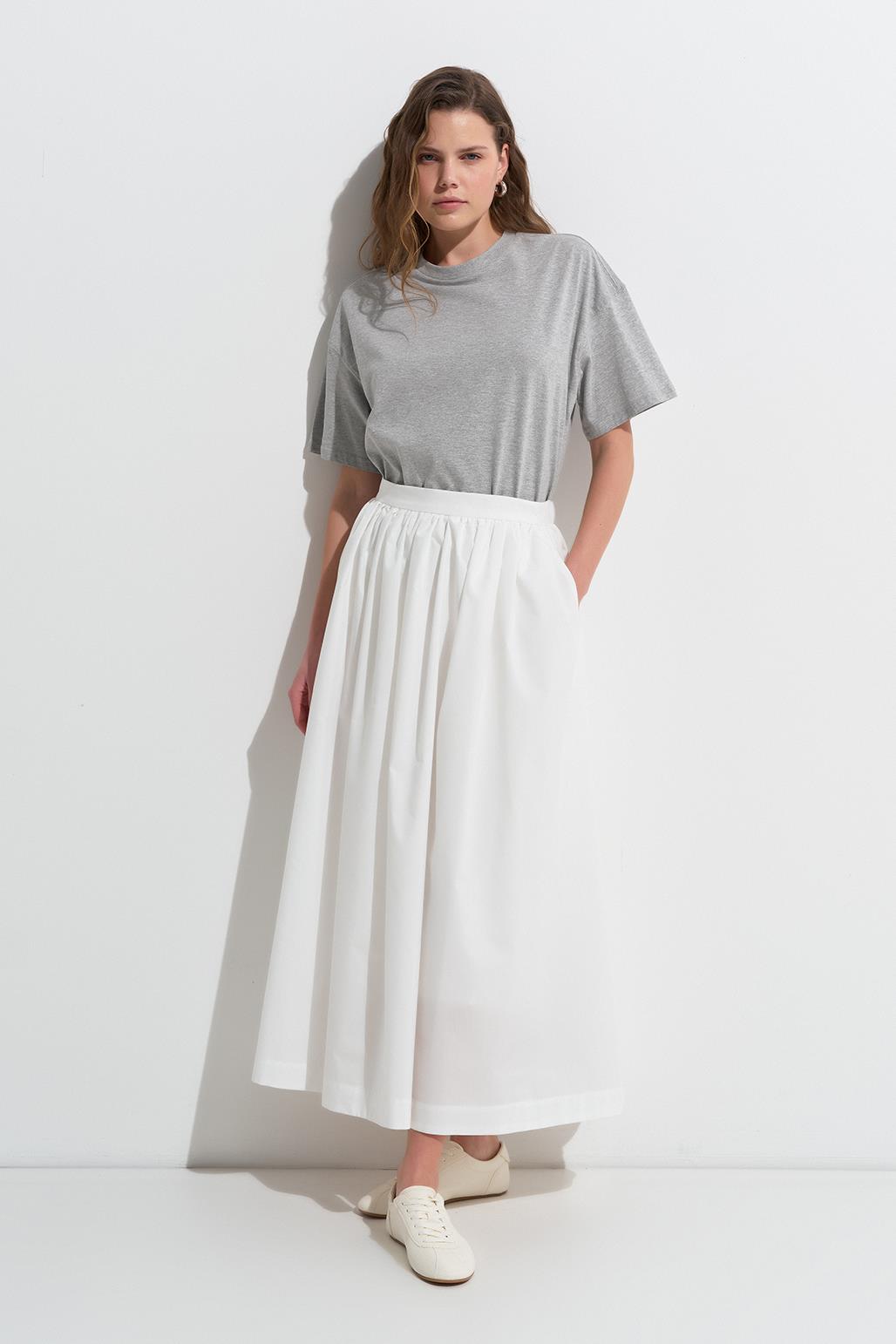 Erla Gathered Waist Skirt White