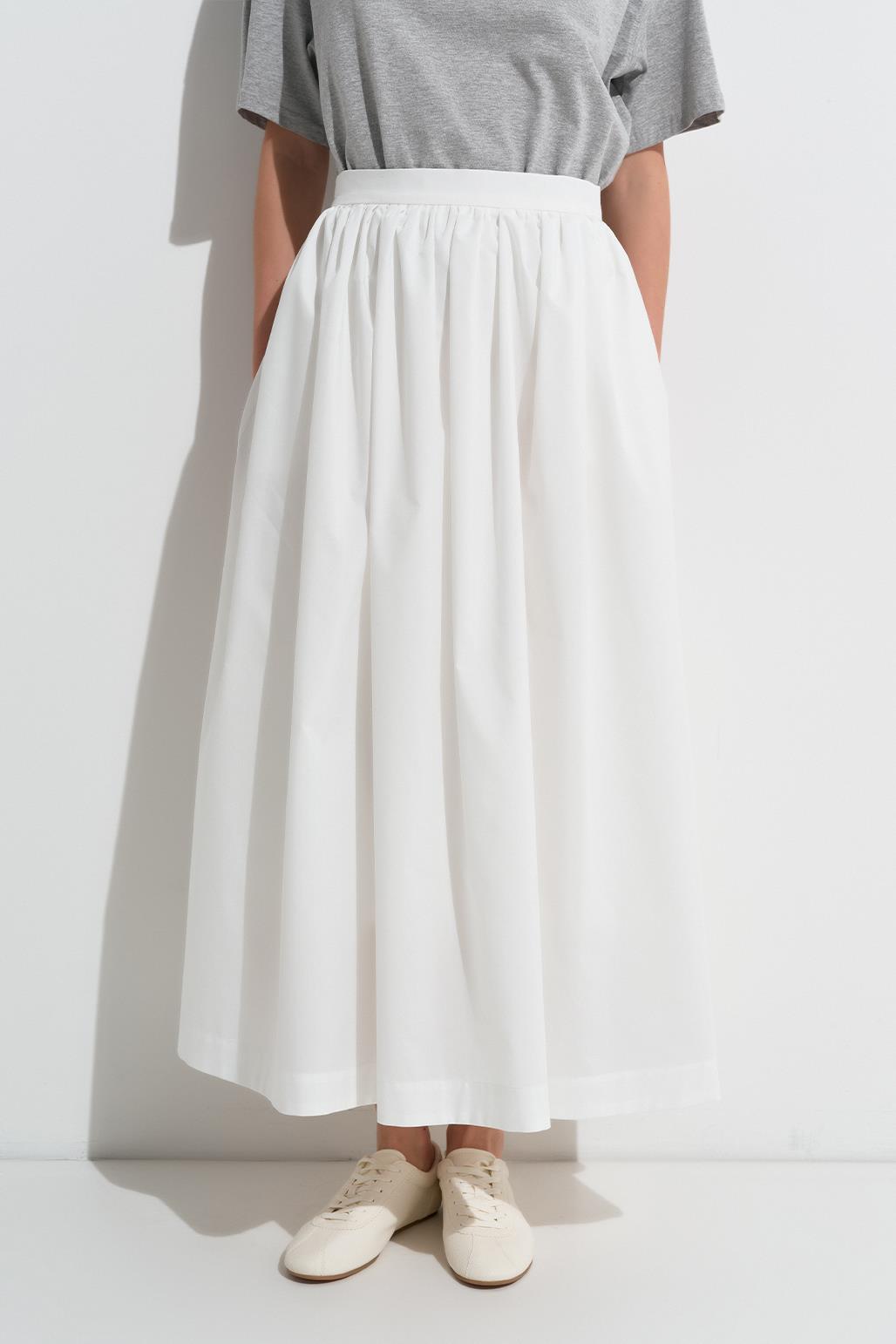 Erla Gathered Waist Skirt White