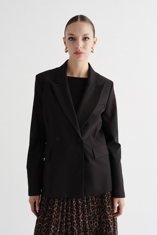 Fitted Swallow Collar Jacket Black