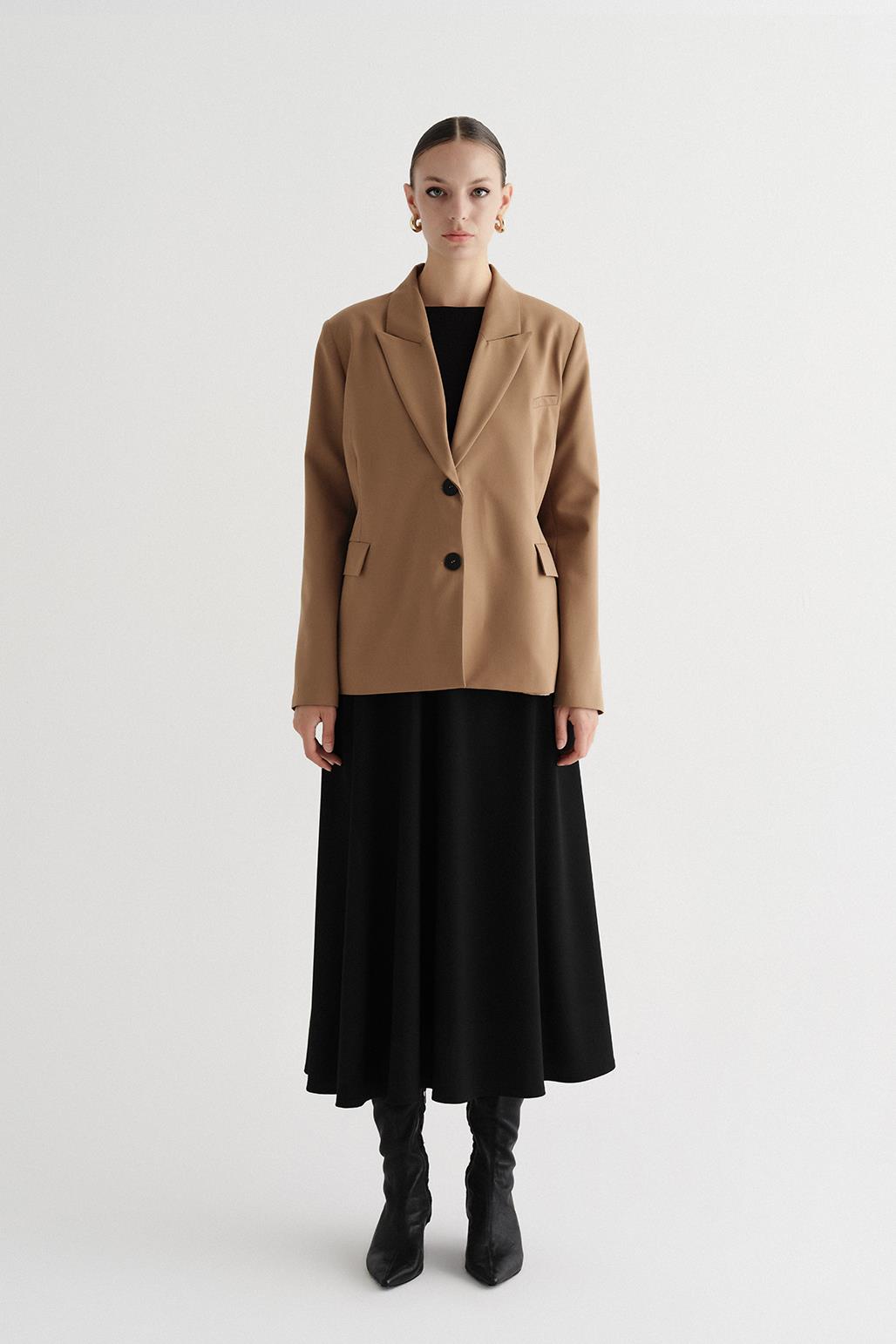 Fitted Swallow Collar Jacket Camel