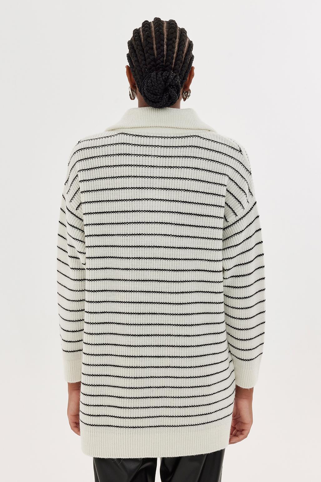 Wide Collar Lurex Knit Sweater Black