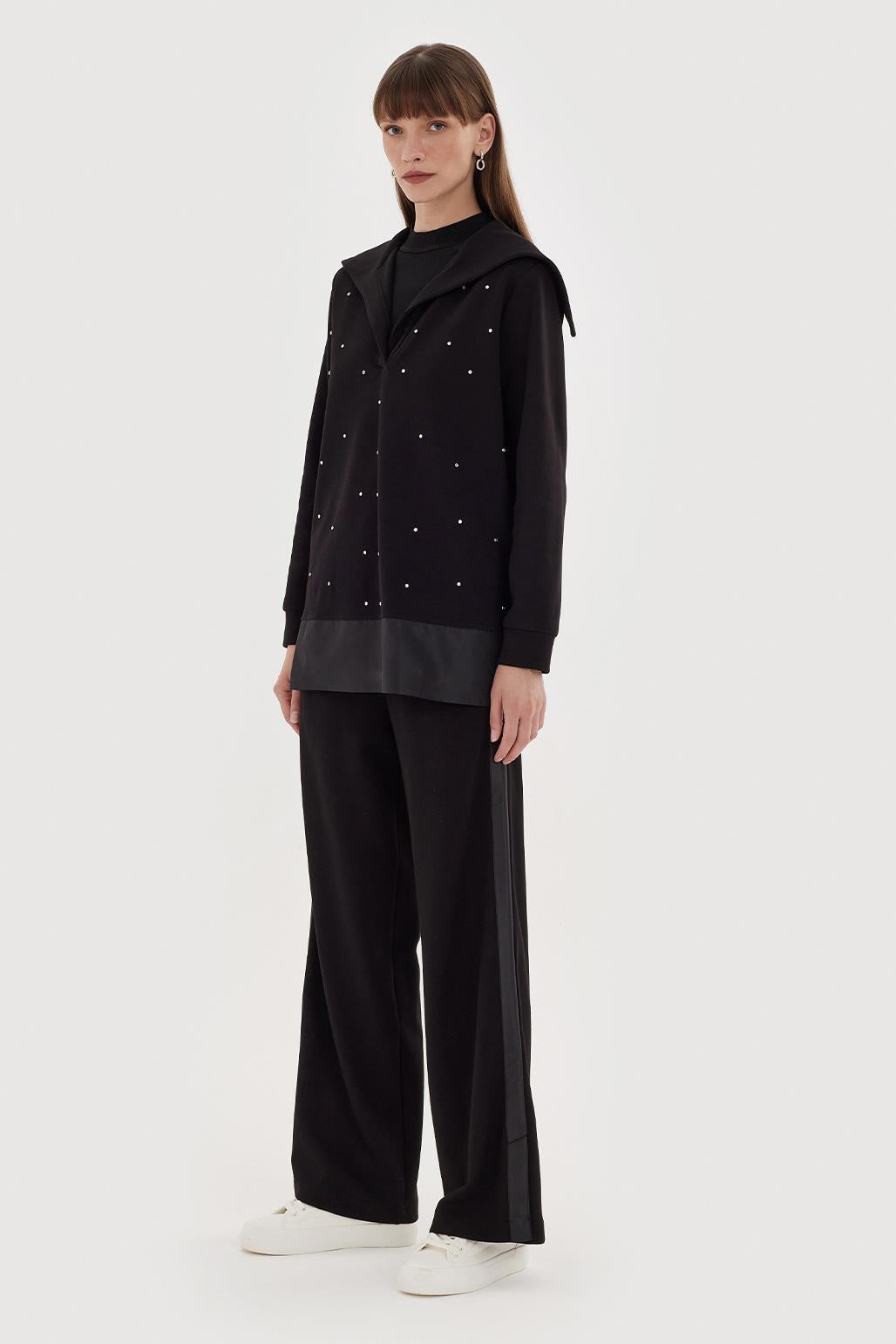 Wide Collar Stone Embroidered Sweat-Trousers Set Black