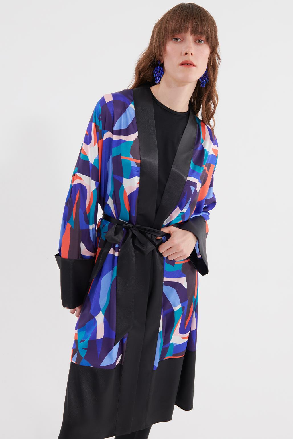 Geometric Colored Garnished Kimono Black