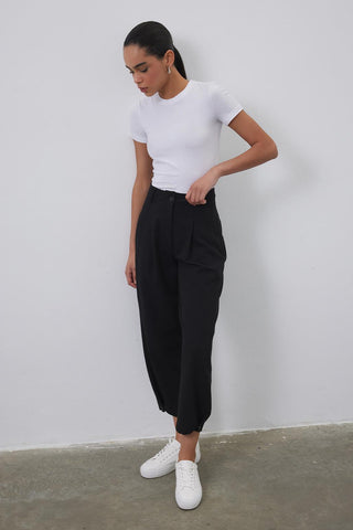 High Waist Carrot Fit Trousers Black