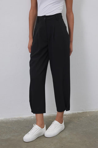 High Waist Carrot Fit Trousers Black