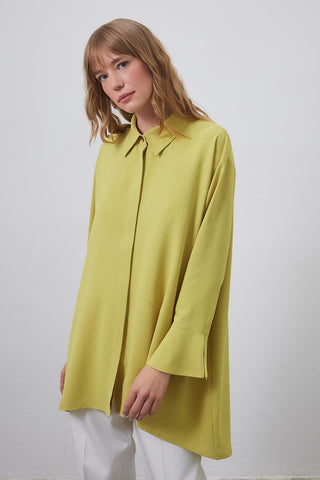 Huni Shirt with Funnel Sleeve Detail Lime