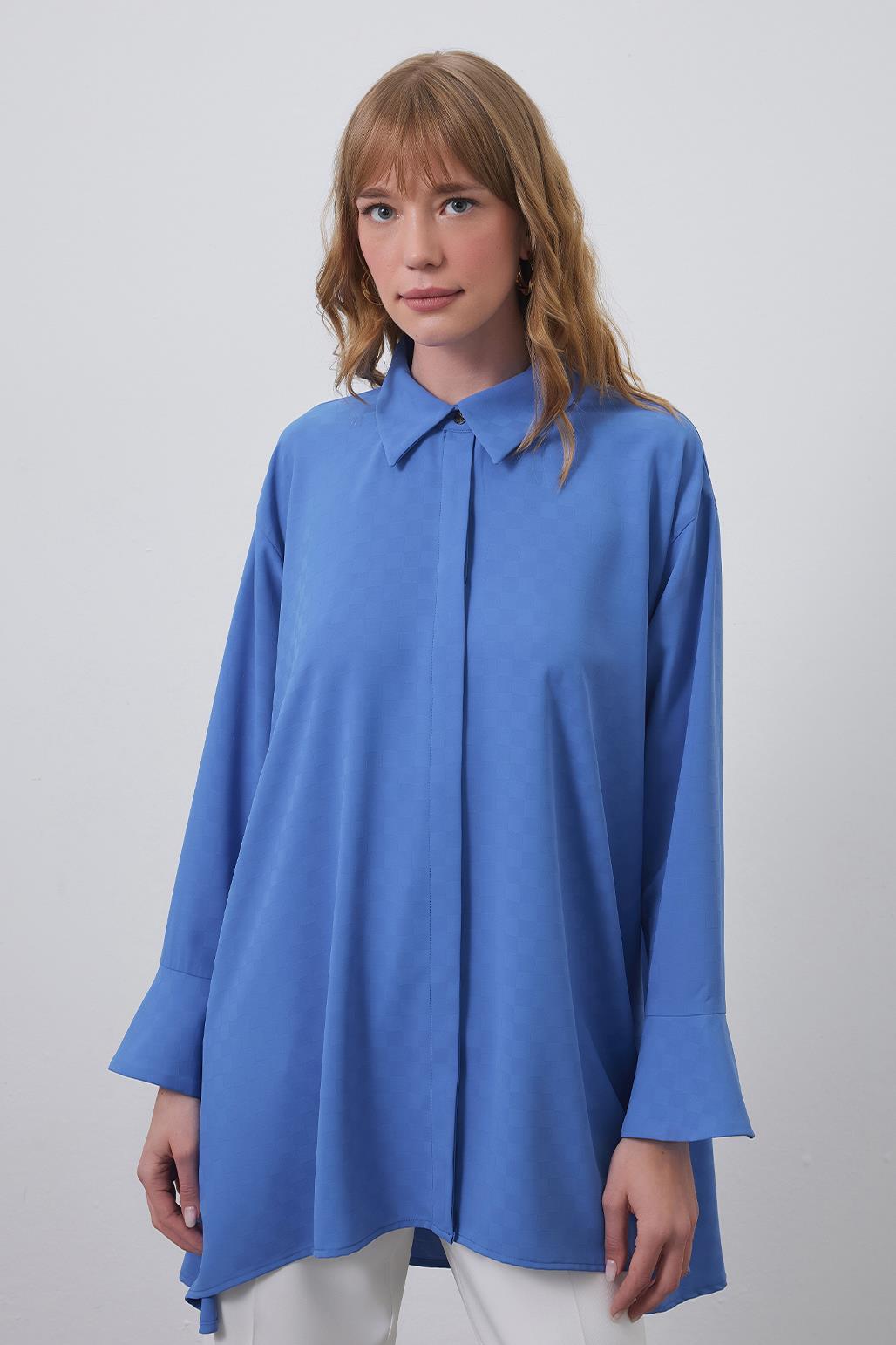 Huni Shirt with Funnel Sleeve Detail Blue