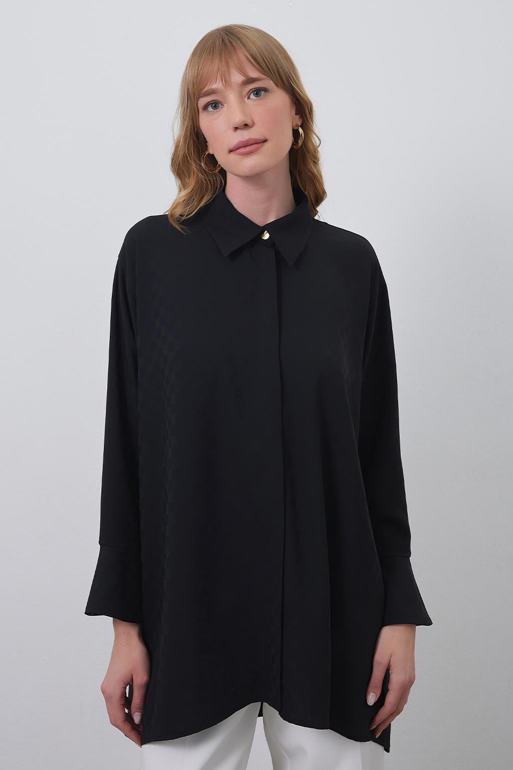 Huni Shirt with Funnel Sleeve Detail Black