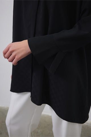 Huni Shirt with Funnel Sleeve Detail Black