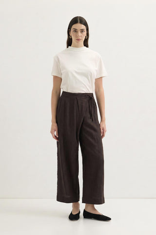 Linen Trousers with Flap Pockets and Tie Detail Brown