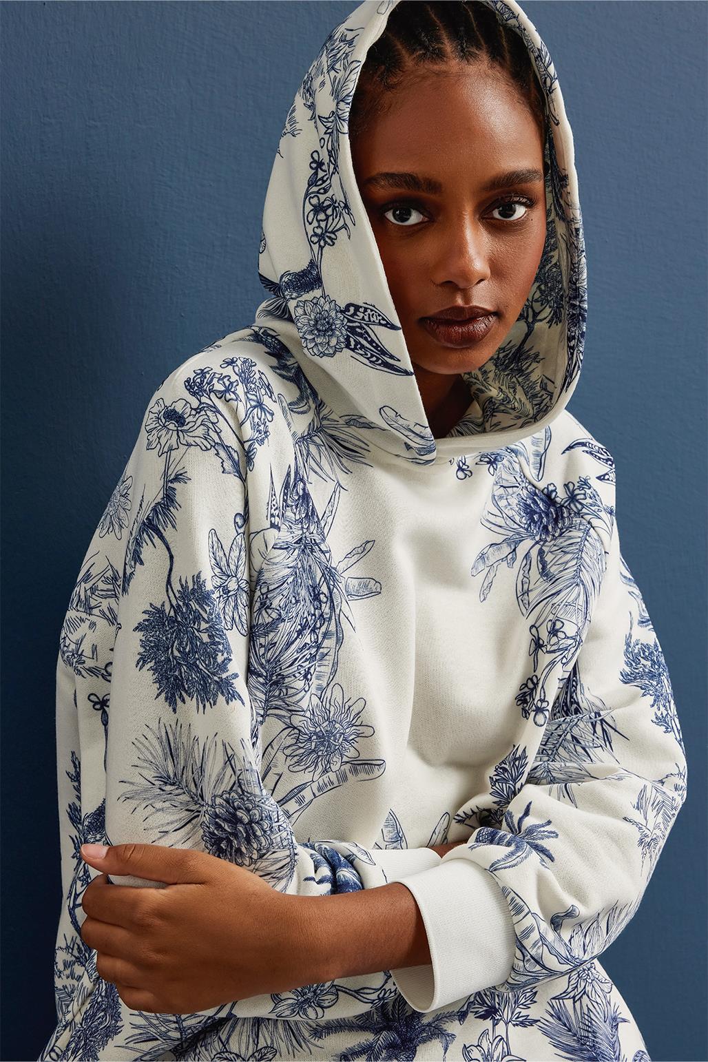 Hooded and Patterned Sweatshirt Blue