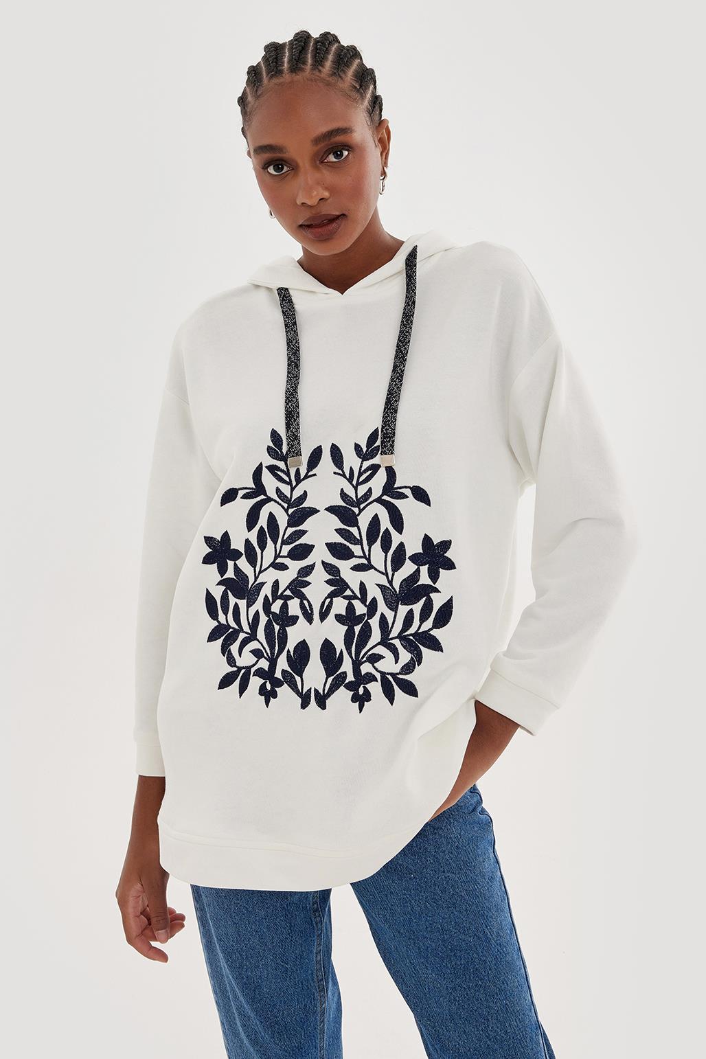 Hooded Embroidered Sweatshirt Ecru