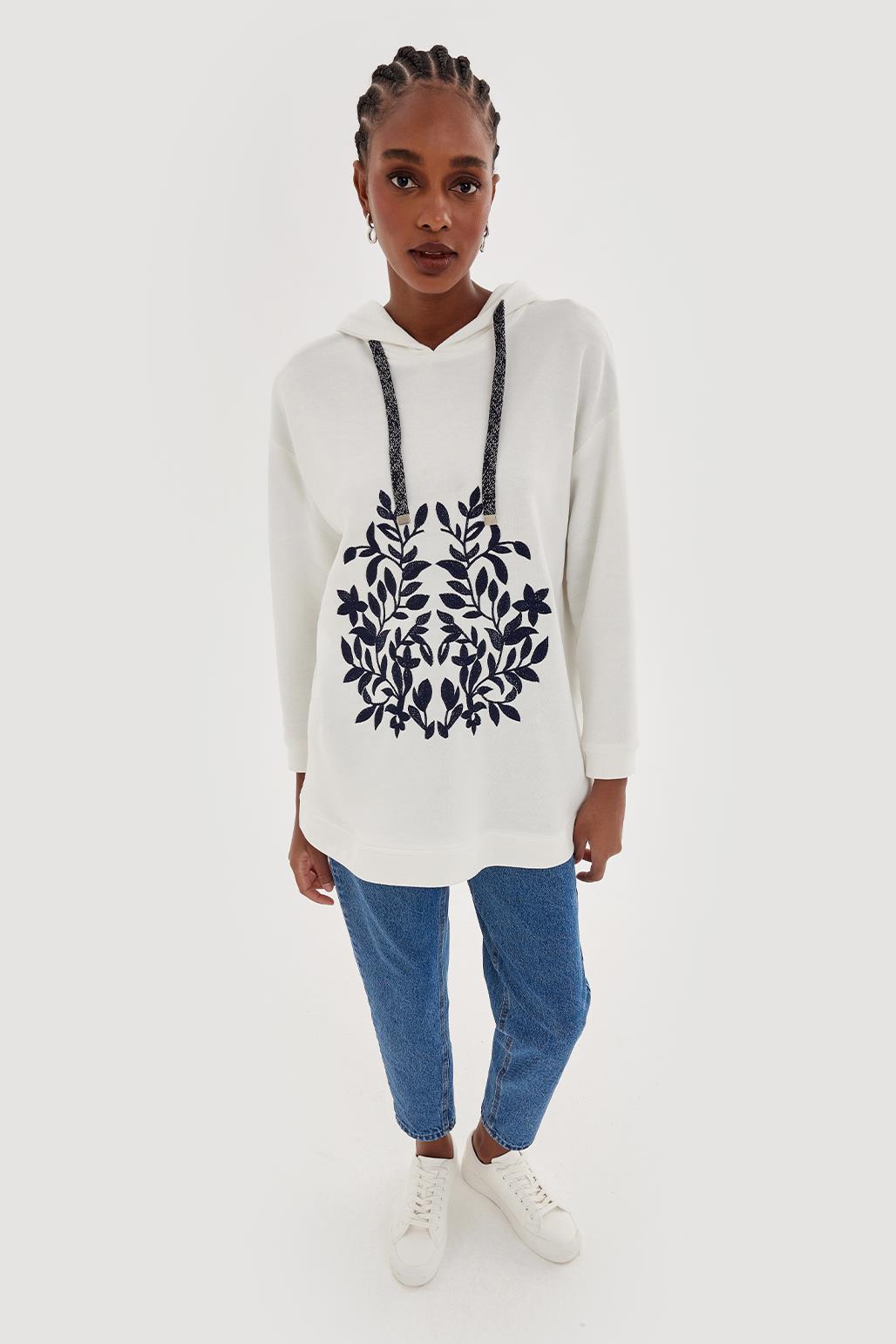 Hooded Embroidered Sweatshirt Ecru