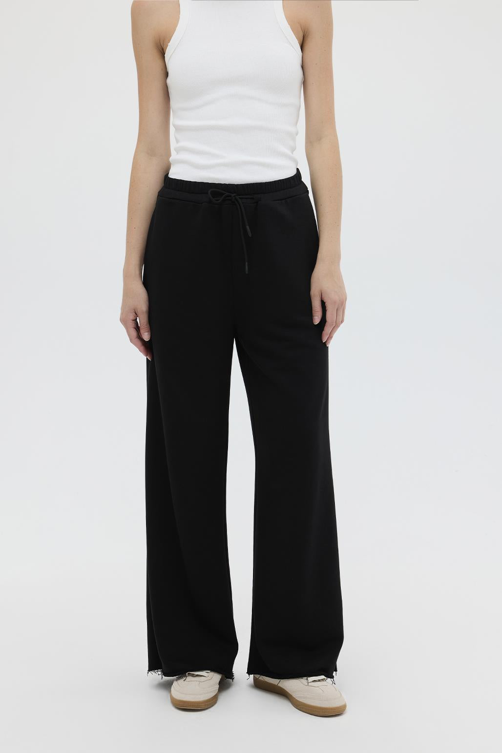 Knitted Loose Trousers with Slits Black