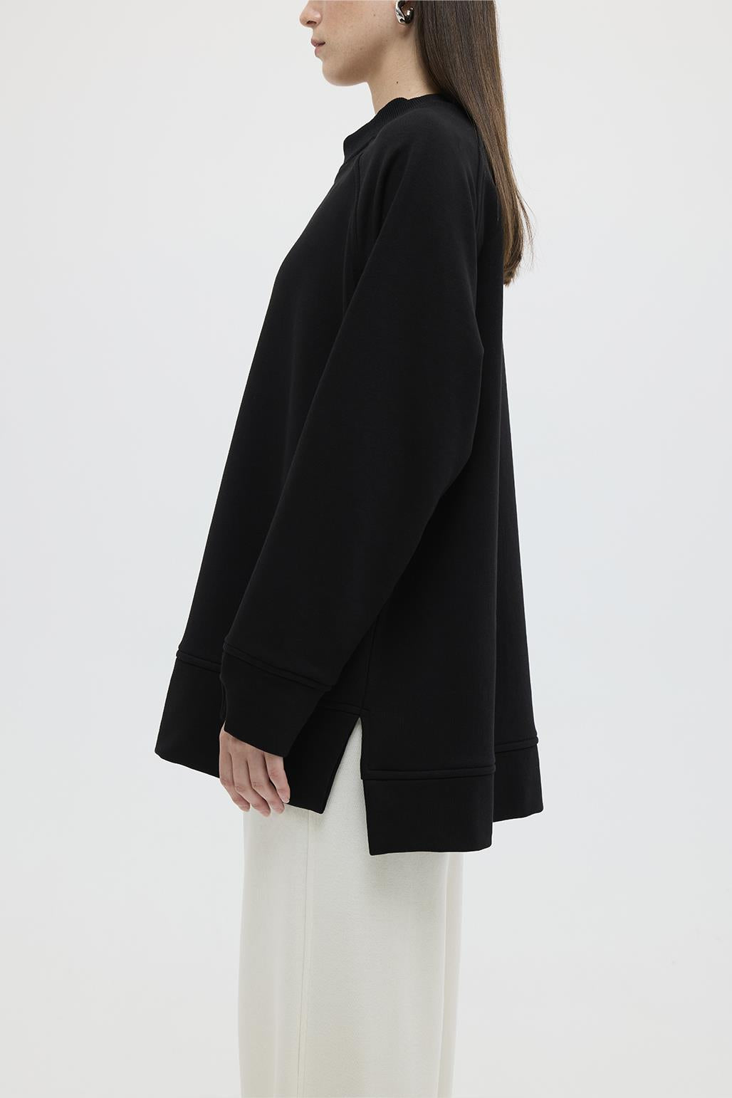 Knitted Sweat with Slit Detail Black