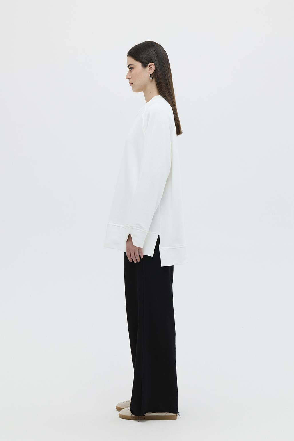 Knitted Sweat with Slit Detail Ecru