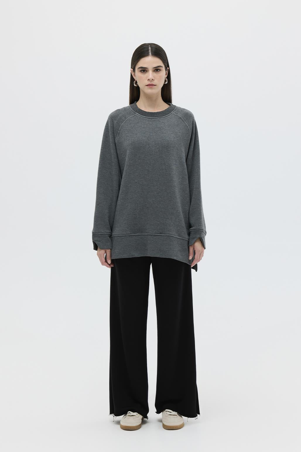 Knitted Sweat with Slit Detail Gray