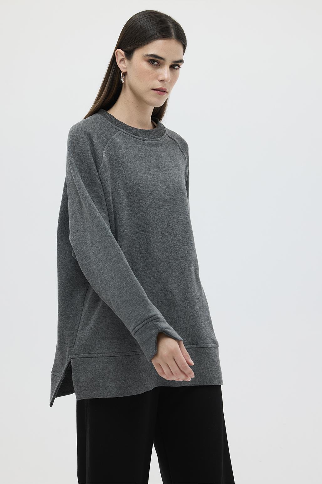 Knitted Sweat with Slit Detail Gray