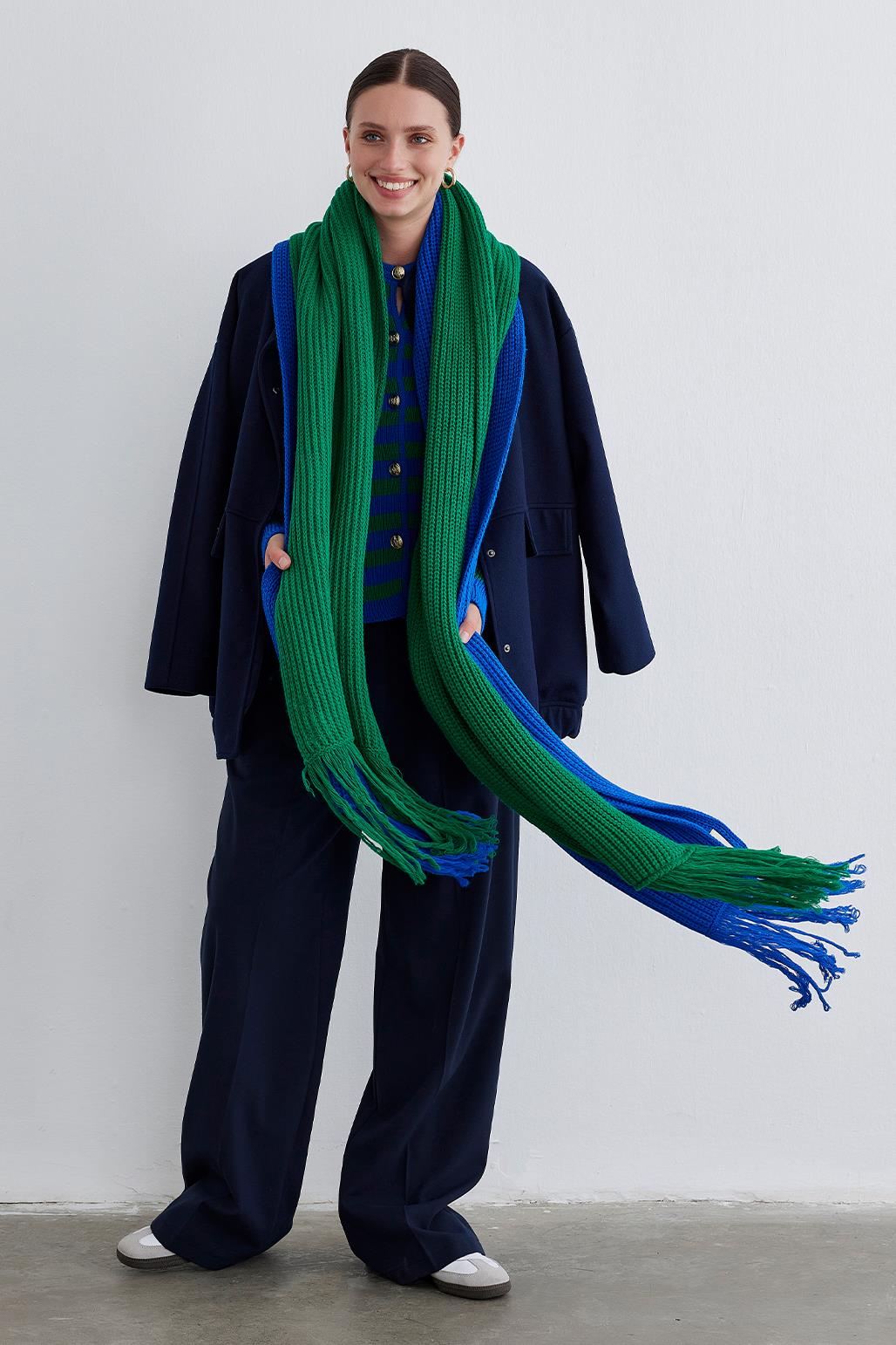 Knitwear Long Scarf With Fringe Green