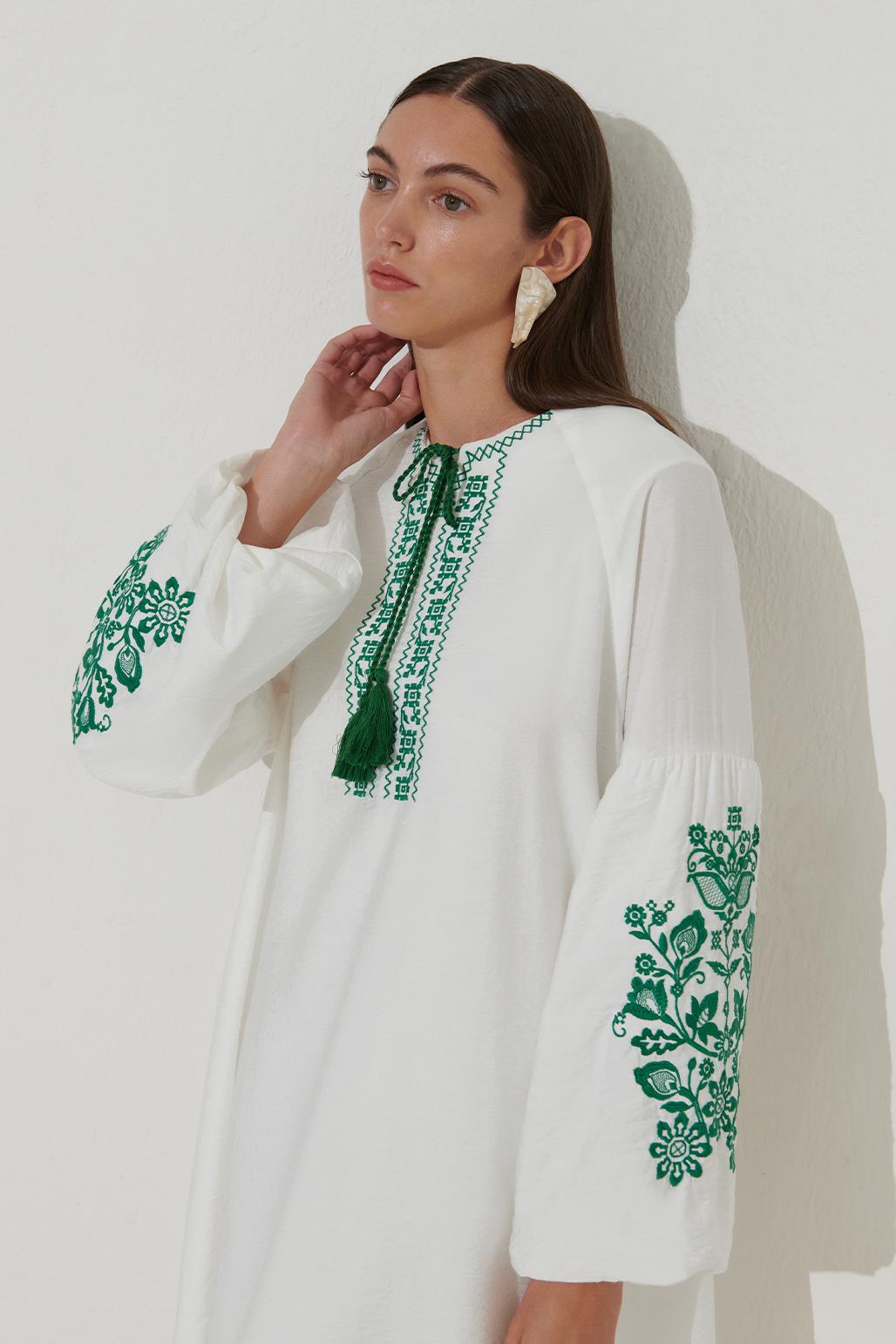 Embroidered Dress Ecru