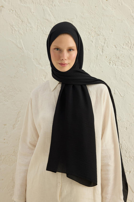 Crepe Krash Shawl Black